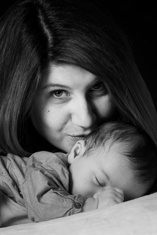 Portrait maman et bébé noir et blanc
